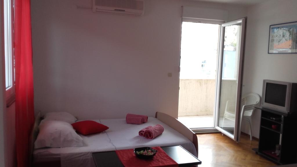 Apartment Max أوميس المظهر الخارجي الصورة