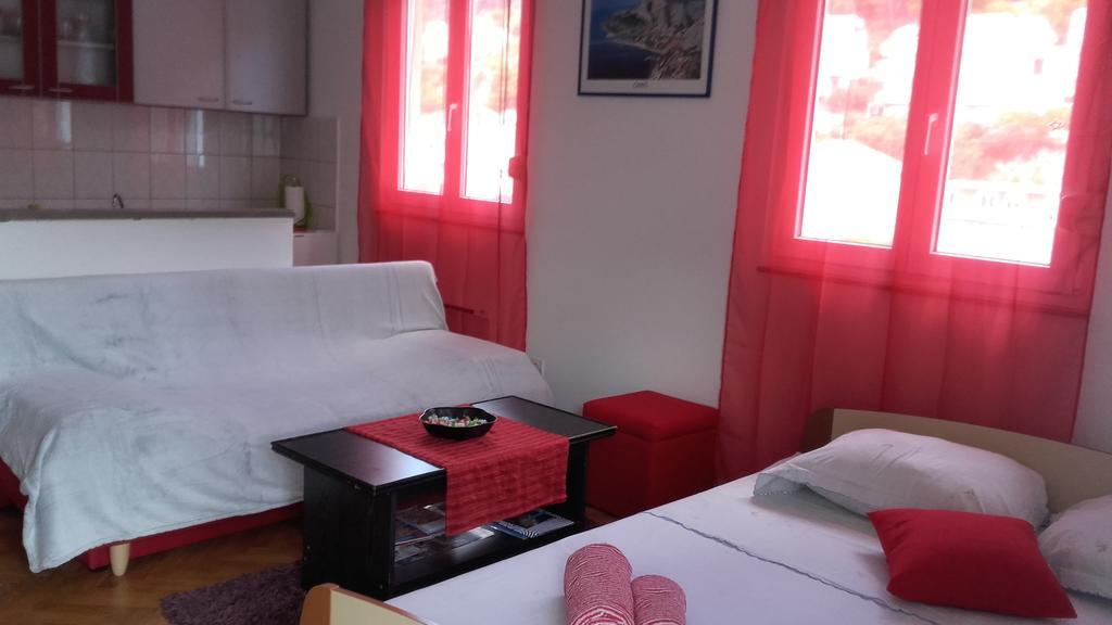 Apartment Max أوميس المظهر الخارجي الصورة